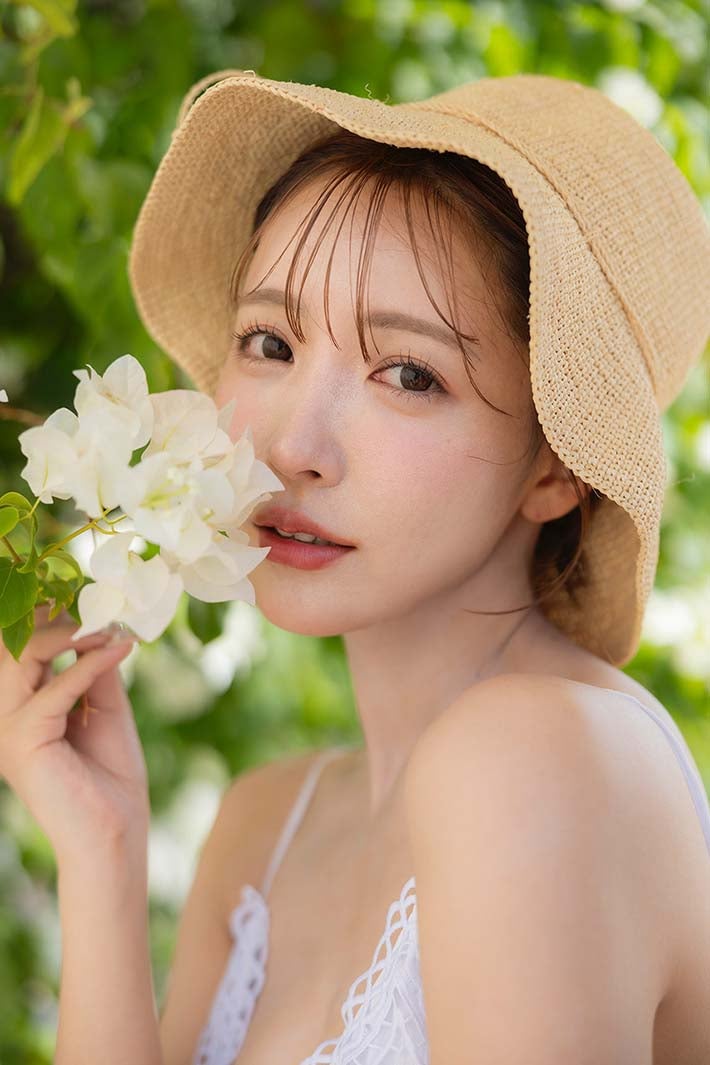 三上悠亜、ラスト写真集発売決定「最後にして最高のSEXY写真集」 - モデルプレス