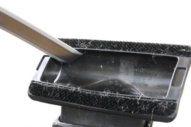 セリア　掃除機ヘッドスクレーパー　大きいヘッド　使用例