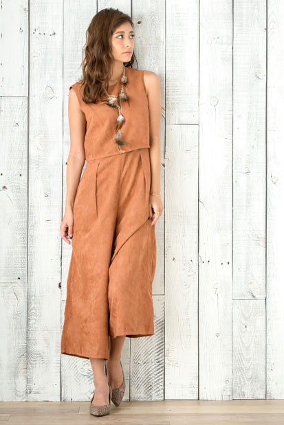 セットアップ風ピーチスキンワイドオールインワン「Re:EDIT by GALSTAR」3,298円（税込）／画像提供：Re:EDIT by GALSTAR