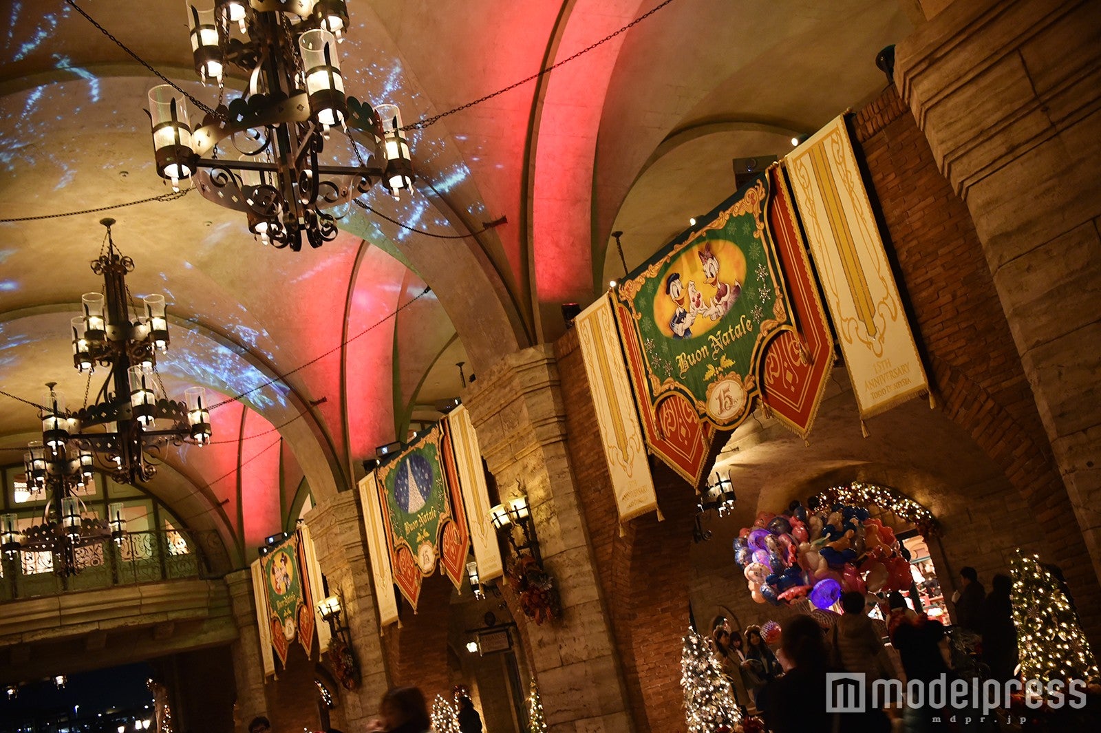 デコレーション（C）モデルプレス