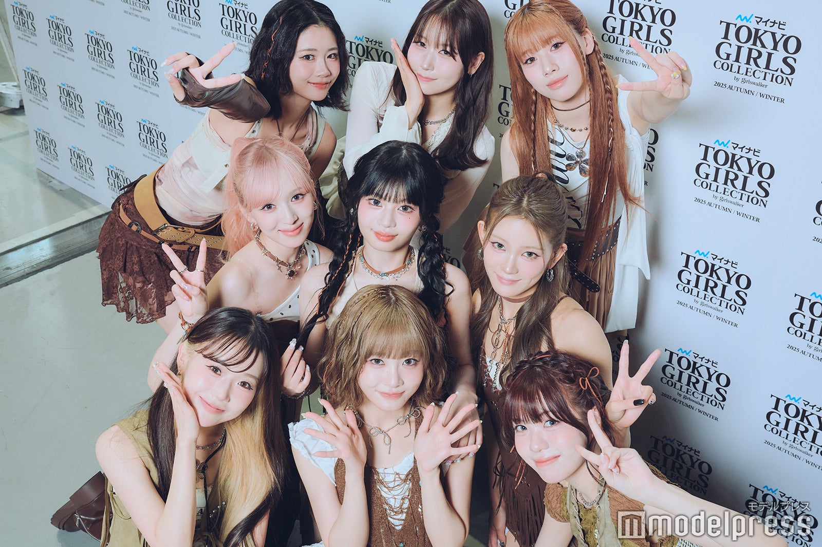 乃木坂46西野七瀬＆与田祐希、白黒ドレスで華やか2ショット「美