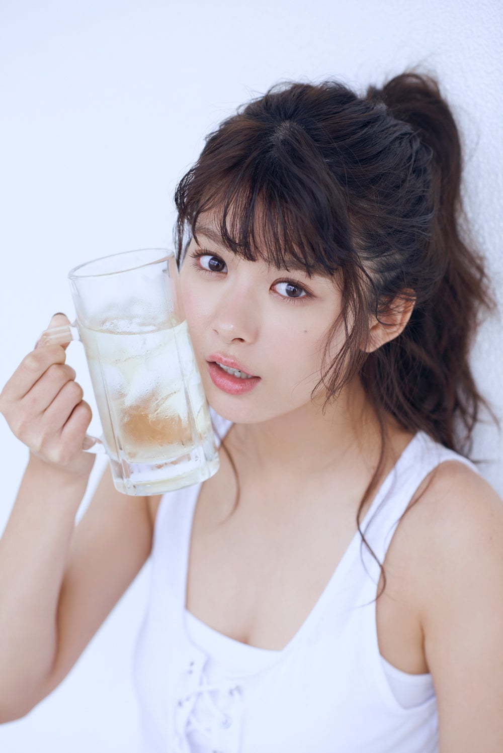 馬場ふみか・中村静香・岸明日香・忍野さら…美女たちの“飲み姿”に妄想が止まらない？ - モデルプレス