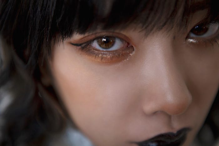 香椎かてぃ「新あいどる聖書」(扶桑社)より