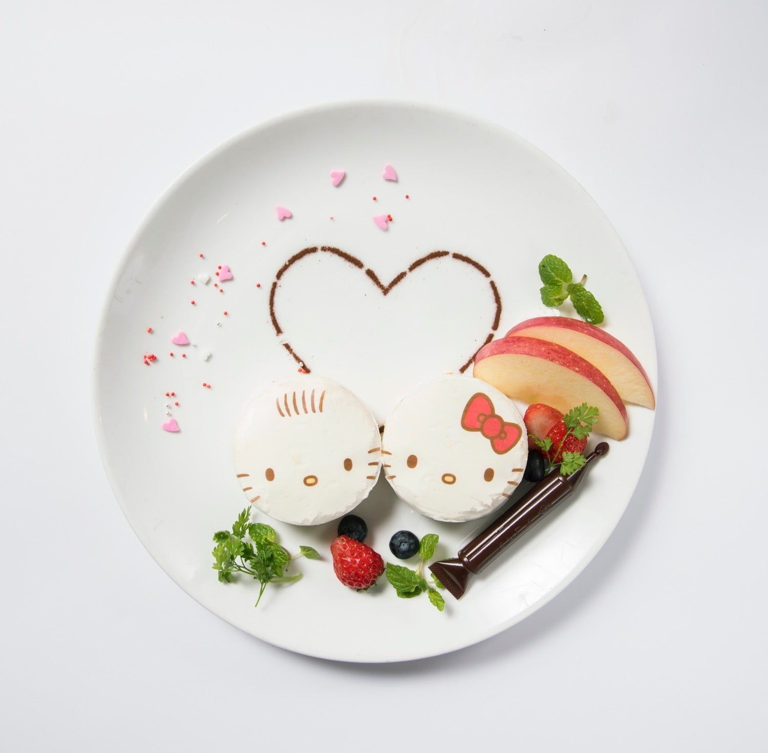 LOVEメッセージプレート￥2,080（C）1976，1999，2017 SANRIO CO．，LTD．