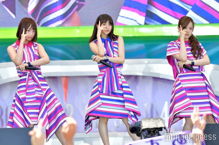 「制服のマネキン」センターを務めた齋藤飛鳥(C)モデルプレス