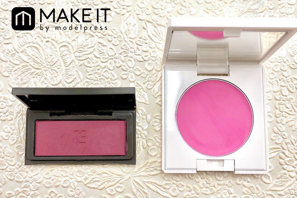 大人の女性にぴったりの青みを含んだチークカラー (C)メイクイット