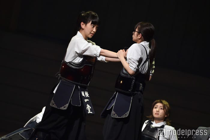 堀未央奈、齋藤飛鳥(C)モデルプレス
