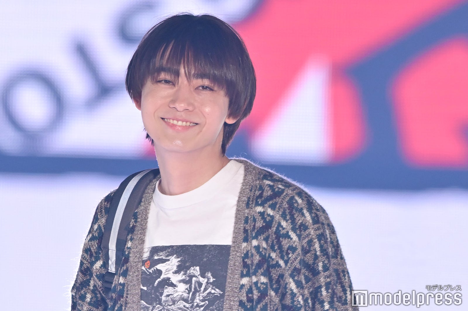 豊田裕大、オールバックから一変 前髪下ろし＆爽やかスマイルでギャップ披露【GirlsAward 2025SS】