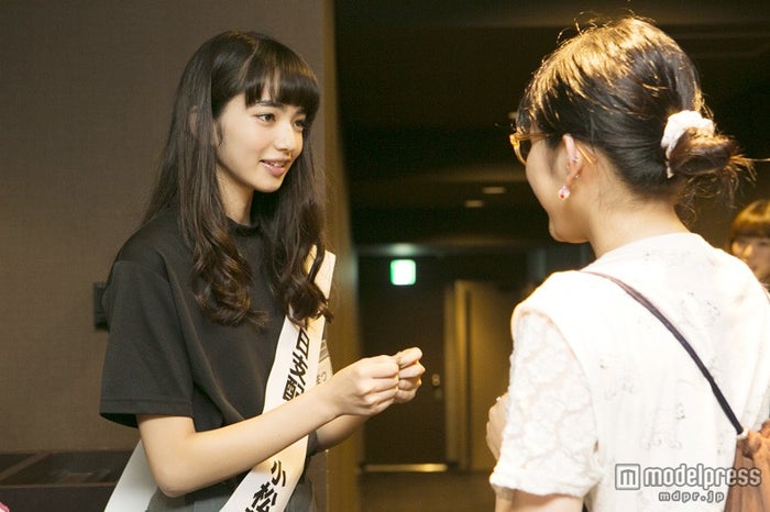 注目の美女 小松菜奈に 可愛い の声 初めての体験を全う モデルプレス 注目の美女 小松菜奈に 可愛い の声 初めての体験を全う モデルプレス