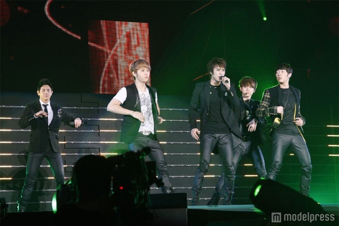 Beast メンバー負傷も笑顔でパフォーマンス 日韓ファッションイベント初開催 モデルプレス Beast メンバー負傷も笑顔でパフォーマンス 日韓ファッションイベント初開催 モデルプレス