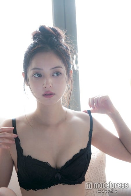 佐々木希　下着姿 画像6/11) 佐々木希、下着姿＆すっぴんを公開「ありのままを見てほしい」 - モデルプレス