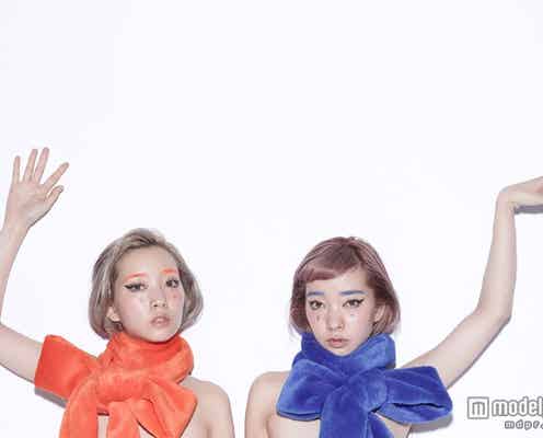 双子モデルユニットが新たな挑戦へ 初ライブツアーも決定