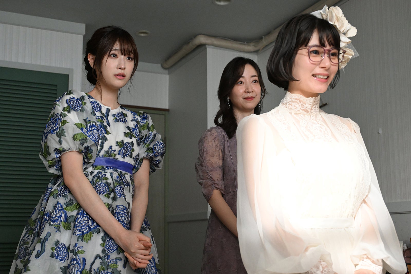 高橋ひかる、黒川智花、大久保桜子「リビングの松永さん」第9話より（C）カンテレ