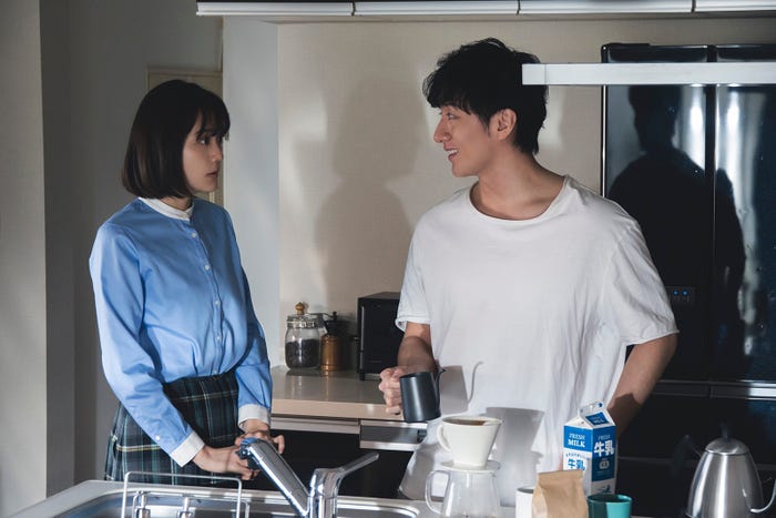 松井愛莉、大貫勇輔「子宮恋愛」第7話(C)ytv