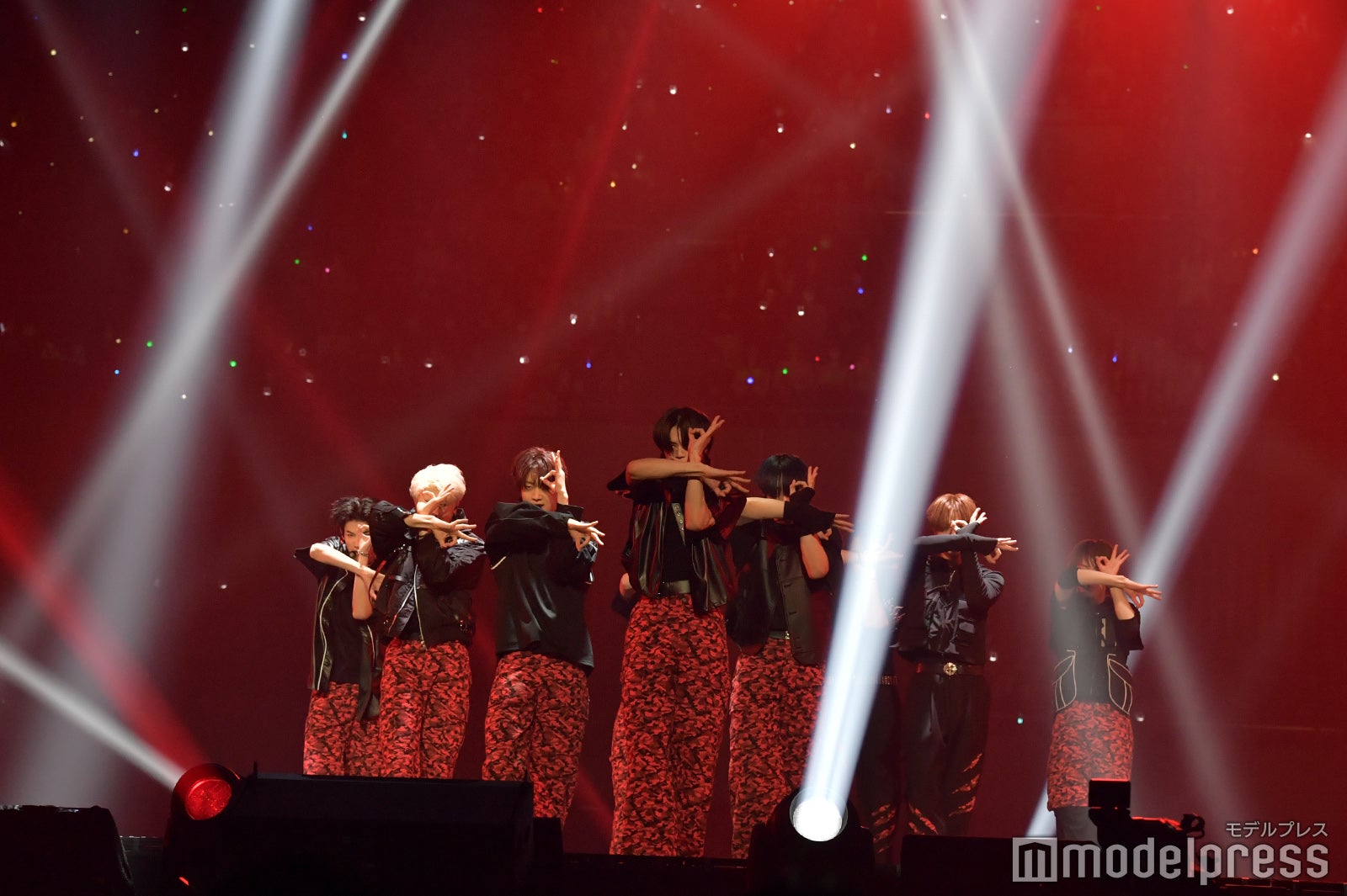 「BEAT AX」&TEAM（C）モデルプレス