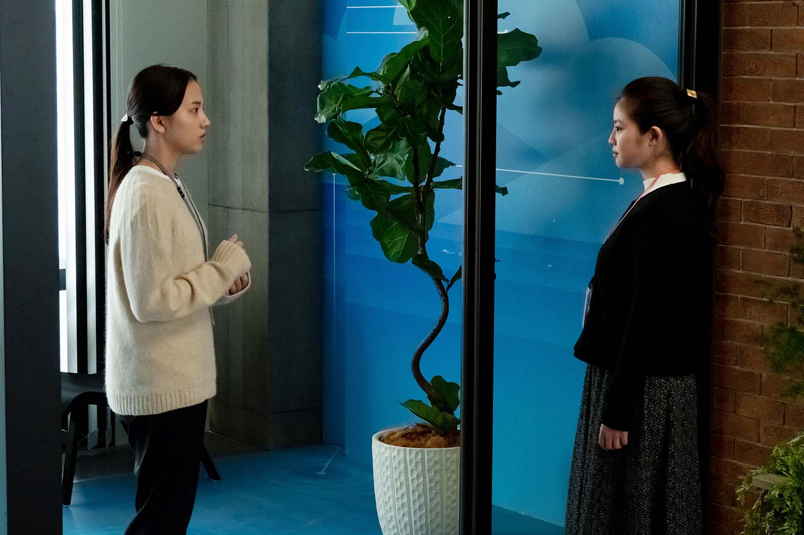 清原果耶、今田美桜 （C）NHK