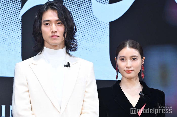 山崎賢人、土屋太鳳 (C)モデルプレス