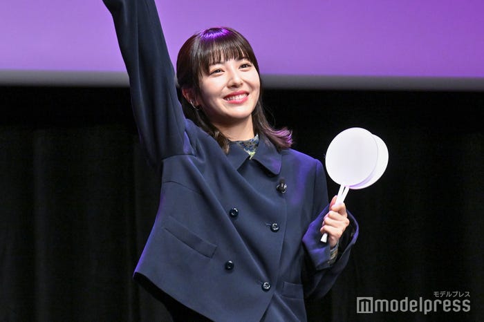 浜辺美波(C)モデルプレス