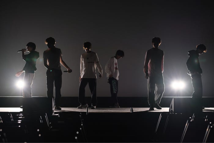 WATWING(C)ホリプロ