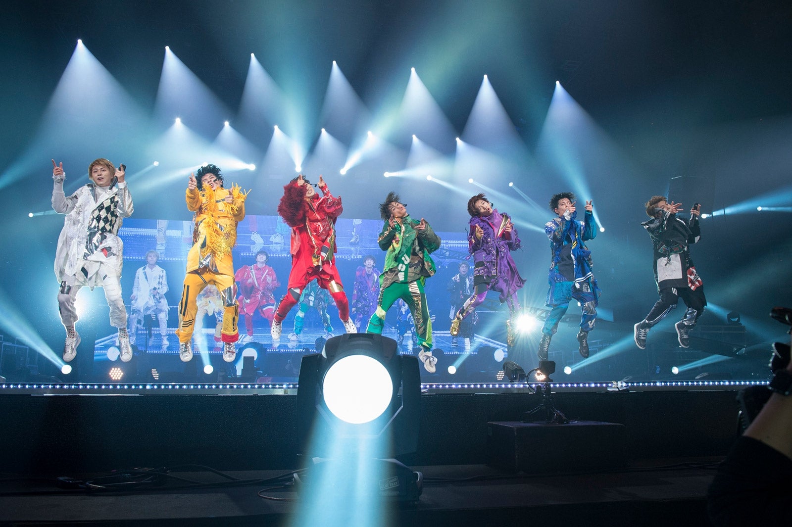 超特急／日本武道館公演より（写真提供：スターダストレコーズ）