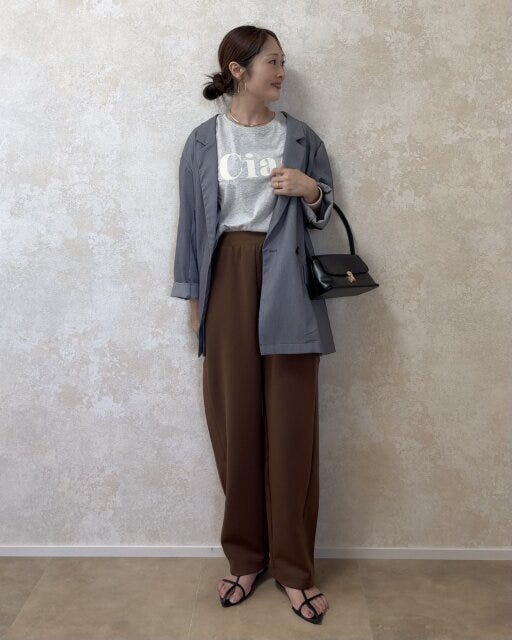 着回しコーデ②グレー×ブラウンのジャケットコーデ