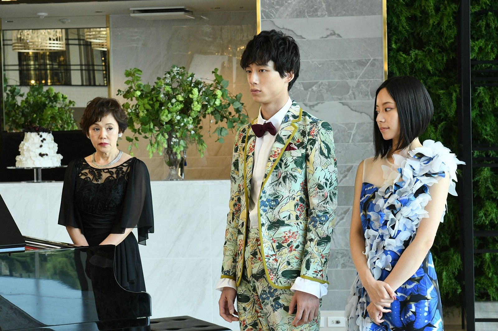 大竹しのぶ、坂口健太郎、大西礼芳／「ごめん、愛してる」第5話より（画像提供：TBS）