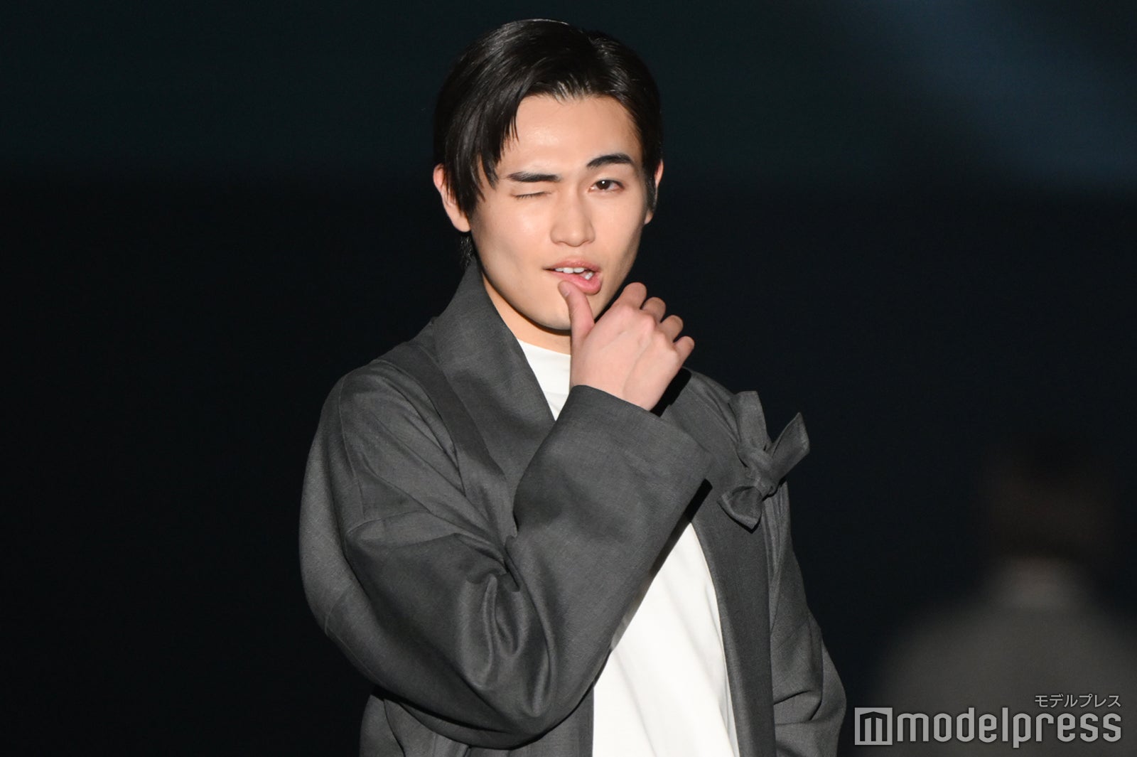 西垣匠　2022 NYLONトートバッグ FASHION] 俳優《西垣匠》とNYLON JAPANのコラボアイテムが発売