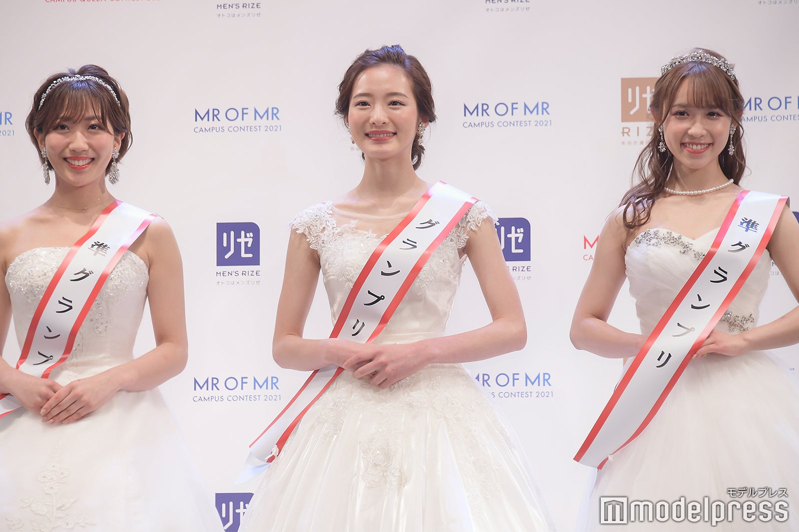 小川奏さん、神谷明采さん、山本瑠香さん（C）モデルプレス