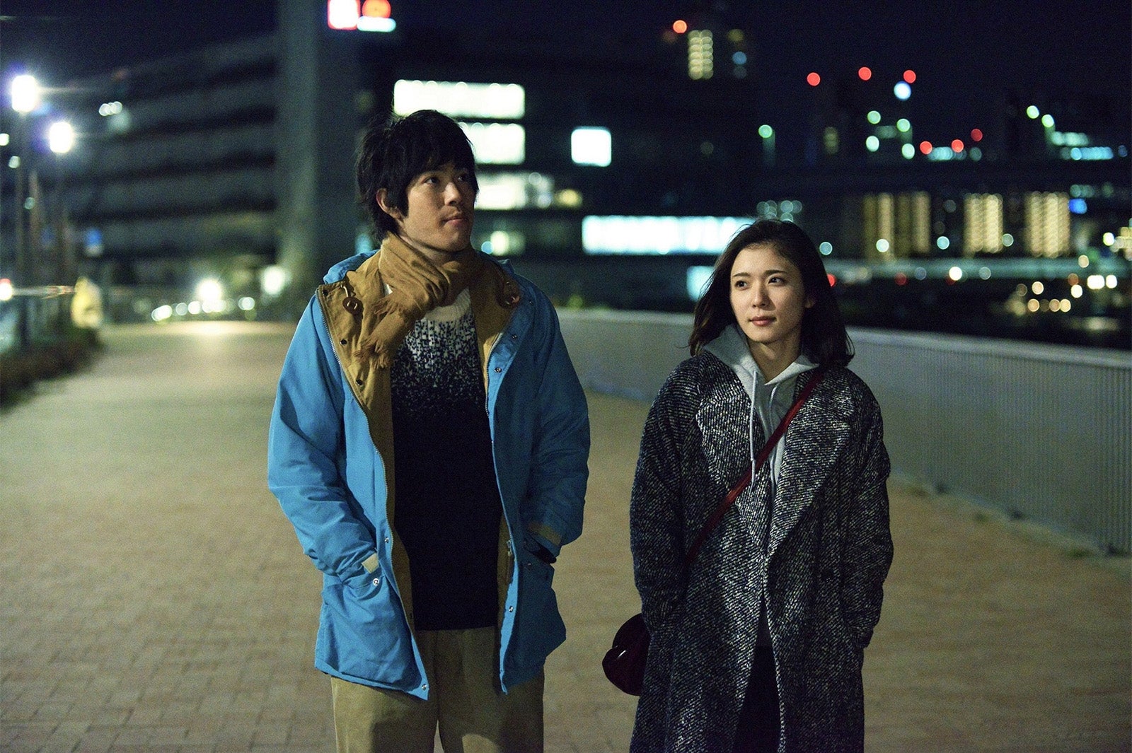 渡辺大知、松岡茉優（C）2017映画「勝手にふるえてろ」製作委員会