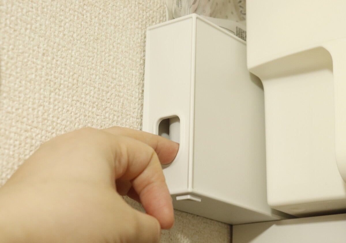100均の収納グッズでわずかな隙間も無駄にしない！約4cmの極薄ボックスが家中で大活躍