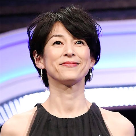 鈴木保奈美、59歳で迎えた「第二の全盛期」 "赤名リカ"から35年、知性と品格で円熟の境地へ