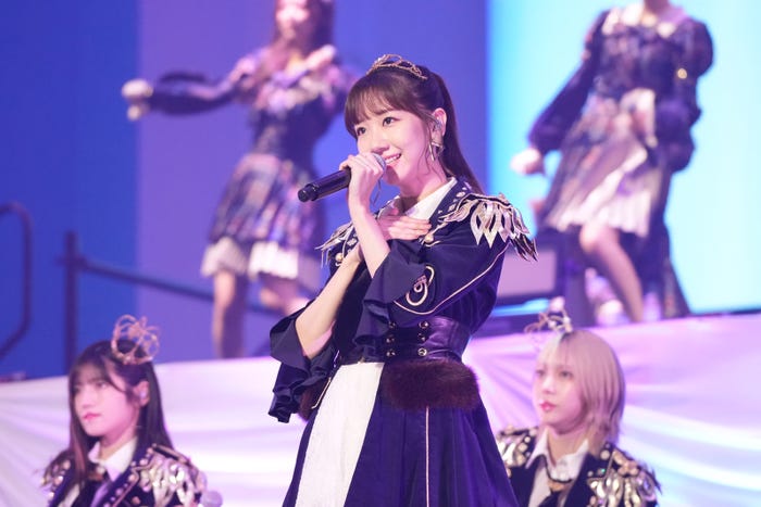 柏木由紀「古参も新規も⼤集合︕なんでもありのAKBでっせスペシャル」(C)AKB48