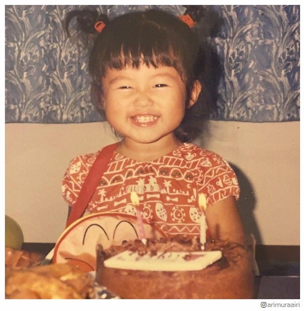 有村藍里、幼少期ショット公開 母への想いも告白「1人で娘2人を育ててくれました」