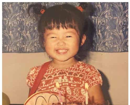 有村藍里、幼少期ショット公開 母への想いも告白「1人で娘2人を育ててくれました」