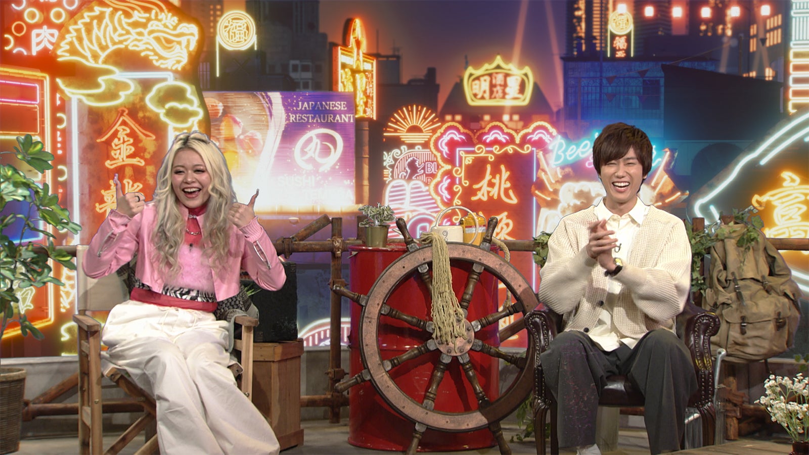 エルフ荒川、阿部亮平（C）NHK