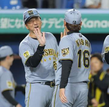 阪神 藤川監督「長い現役生活にしてもらうために。いい1本」プロ初本塁打の嶋村を評価 自ら西勇の投球術を称賛「えぐっていくのは非常に素晴らしい」