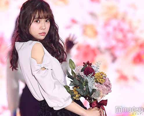 欅坂46小林由依、肩あきファッション&キュートな表情に胸キュン<GirlsAward 2017 A/W>