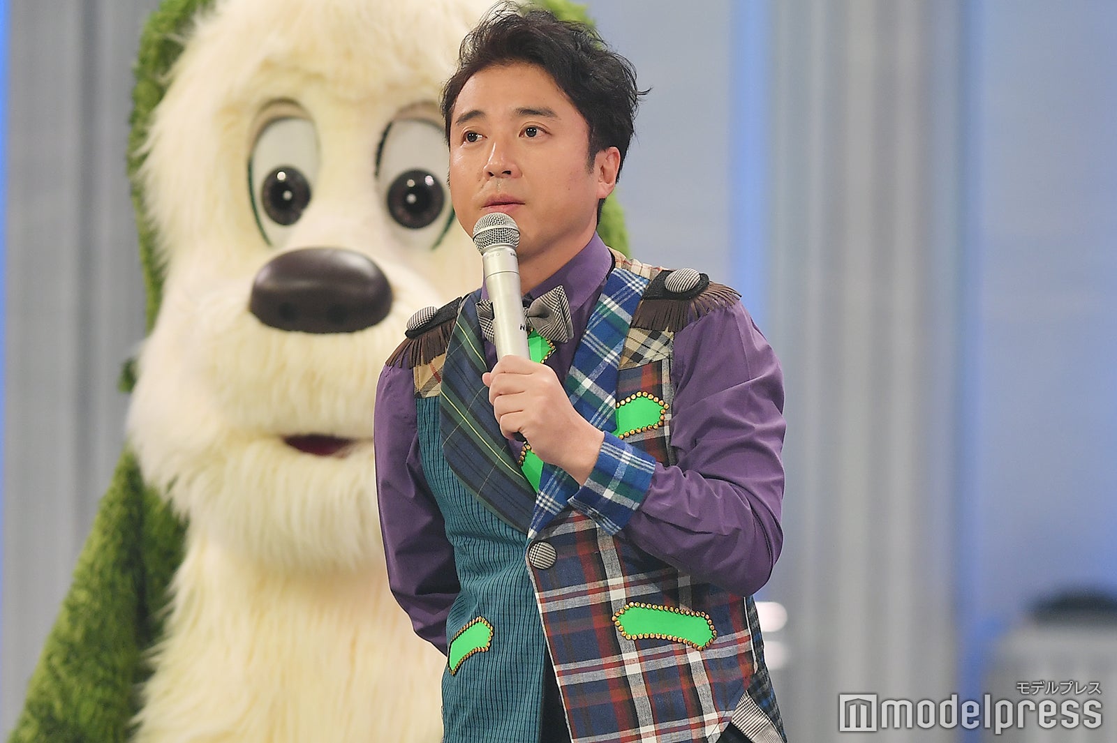 ワンワンとムロツヨシ （C）モデルプレス