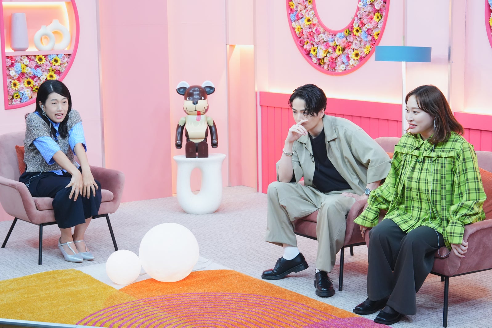 横澤夏子、菊池風磨、丸山礼（C）AbemaTV, Inc.