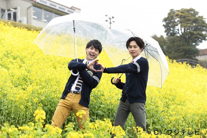 （左から）ユースケ、タクヤ（C）フジテレビ