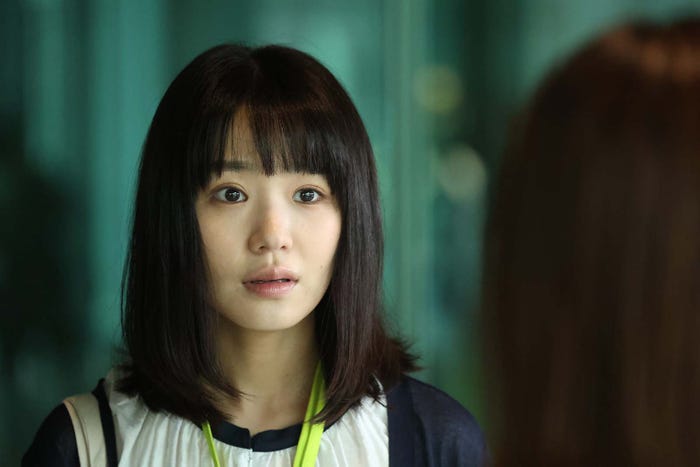 奈緒「あなたがしてくれなくても」第7話より(C)フジテレビ