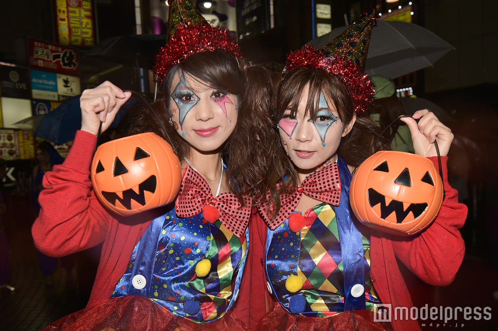 渋谷でのスナップ （C）モデルプレス