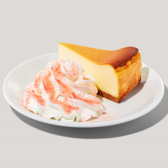 へブンリー ピーチ ニューヨークチーズケーキ565円/提供画像