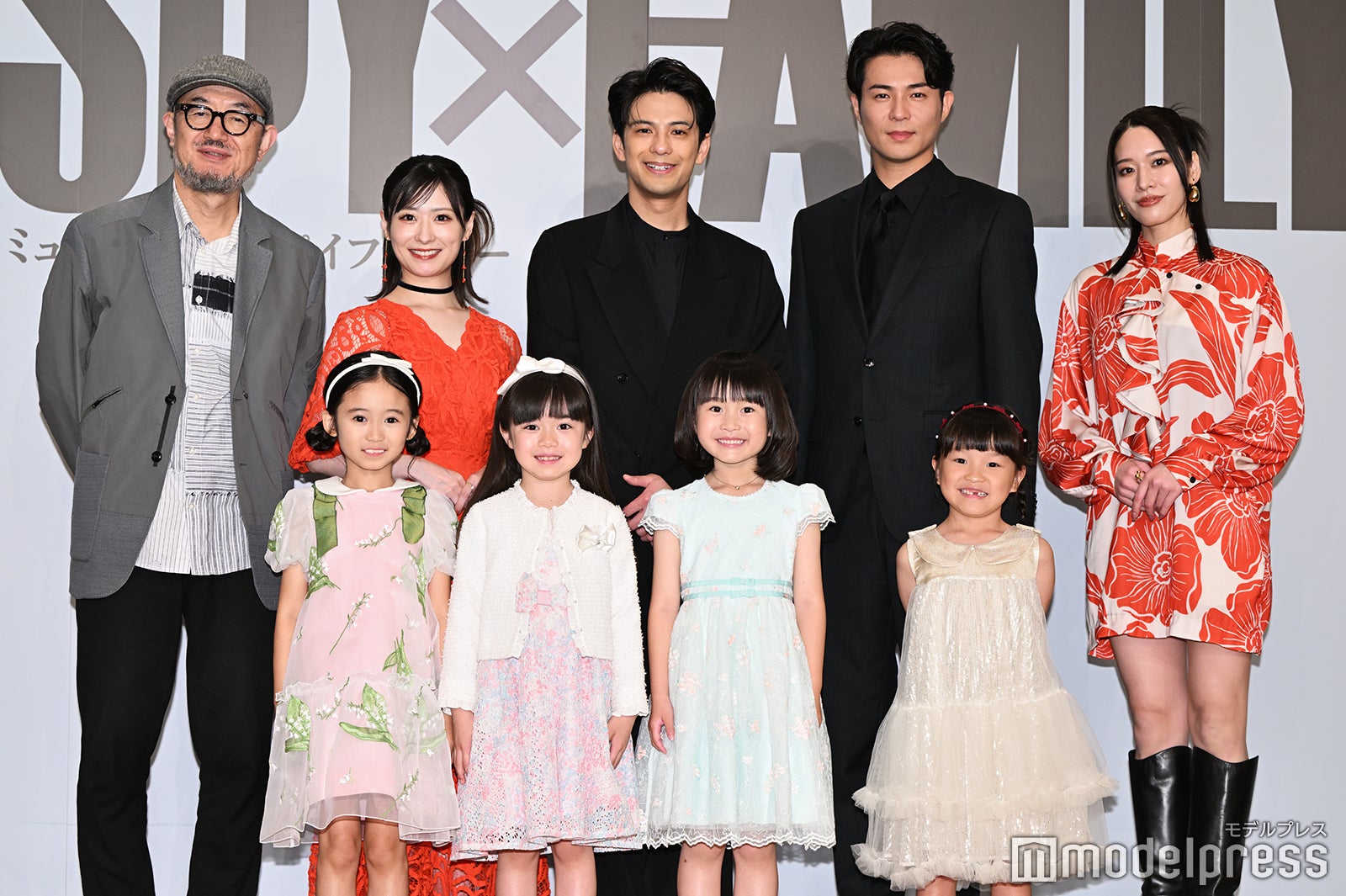 （後列左から）G2、唯月ふうか、森崎ウィン、平方元基、和希そら（前列左から）泉谷星奈、月野未羚、西山瑞桜、村方乃々佳（C）モデルプレス