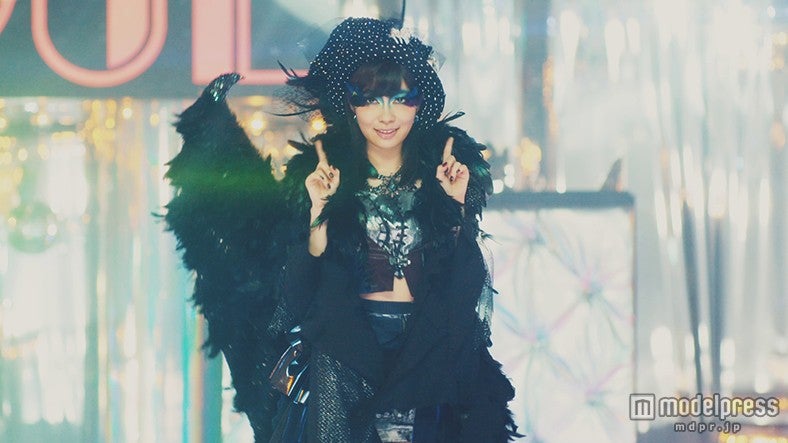 センターの指原莉乃／AKB48「ハロウィン・ナイト」MVより