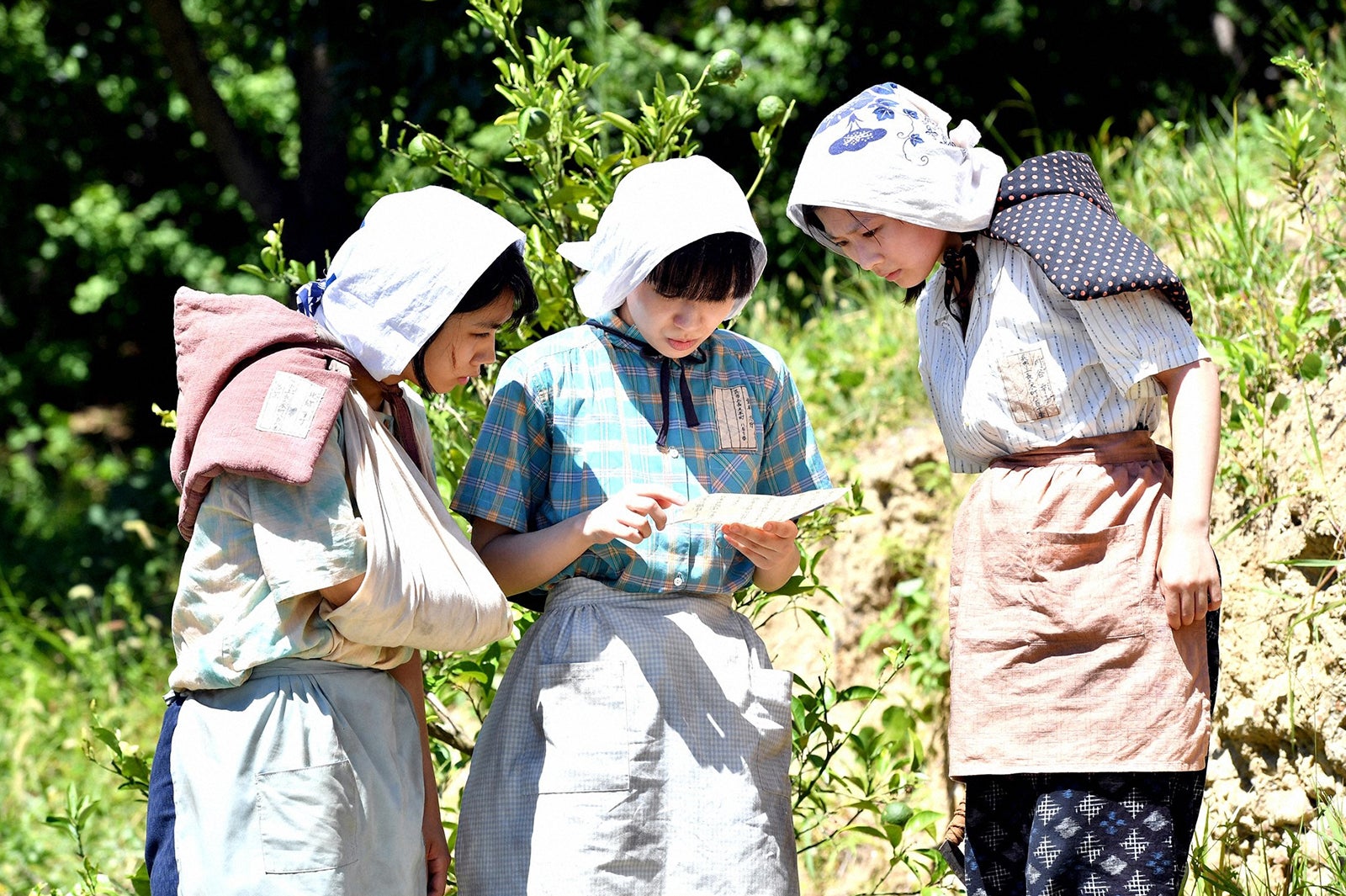 松本穂香、土村芳、伊藤沙莉／「この世界の片隅に」第8話より（C）TBS