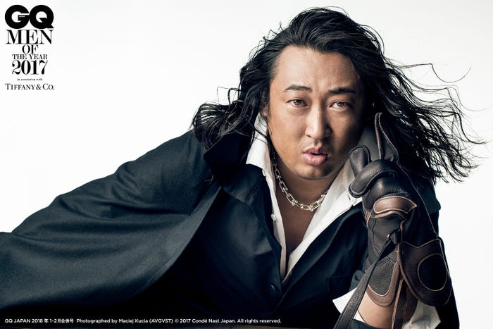 秋山竜次(C)2017 Condé Nast Japan. All rights reserved.