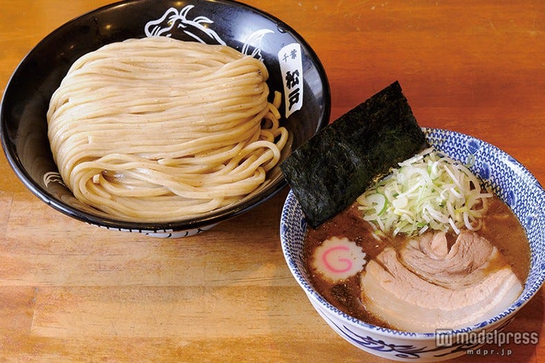 つけ麺VSラーメンのフードバトル勃発 本当に美味しいのはどっち?