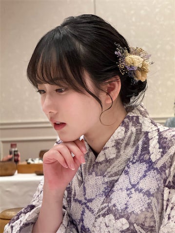 23歳“美しすぎる囲碁棋士”、アップヘアで涼やか浴衣姿を披露「めっちゃ綺麗です」「美女」