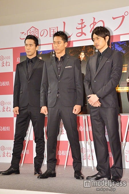 (左から)小林直己、AKIRA、青柳翔